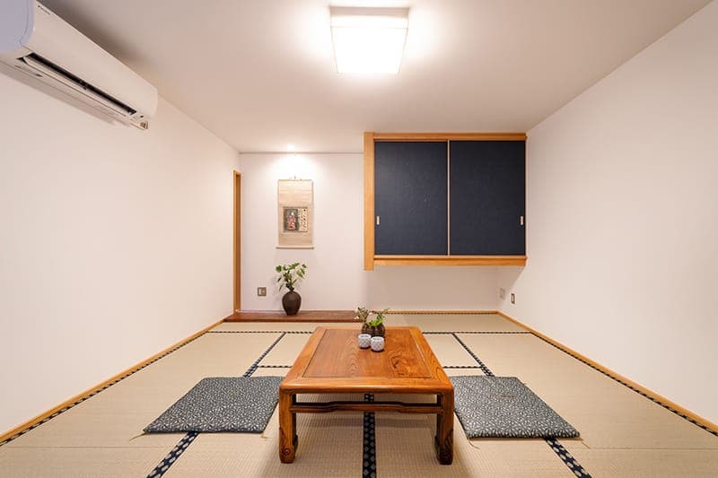 畳の和室と布団